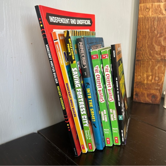 Minecraft Lot of Books Comic Novel - Picture 6 of 6
